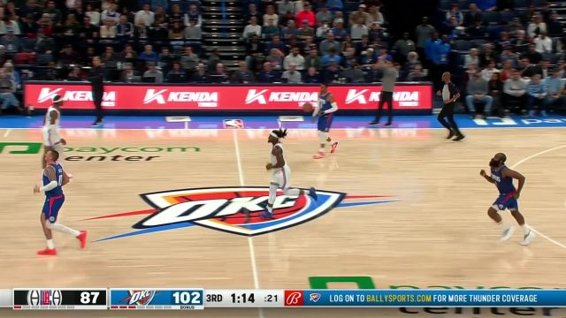 【2023年12月22日 快船vs雷霆集锦】三人拦截无济于事 威少穿越层峦叠嶂突破上篮