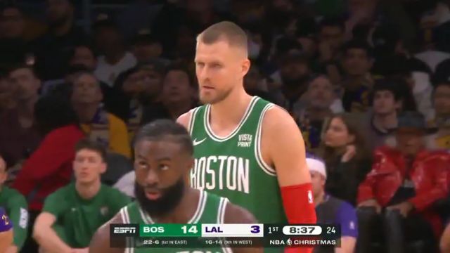 【2023年12月26日 凯尔特人vs湖人集锦】皓篮球毒奶波神反被打进2+1：没办法太高了 踮脚才到人家腋下