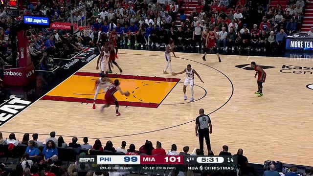 【2023年12月26日 76人vs热火集锦】充分展现自己的能力 哈克斯强硬挤进内线抛投命中