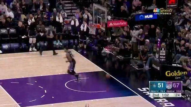 【2024年01月04日 魔术vs国王集锦】篮筐表示心里苦！小萨连续助攻穆雷弹起虐筐