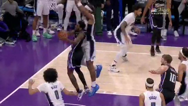 【2024年01月04日 魔术vs国王集锦】还没到结束的时候！蒙克无视班凯罗强势杀入抹平比方