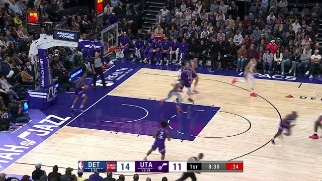 【2024年01月04日 活塞vs爵士集锦】脚步灵活！艾维人缝闪转腾挪突破上篮轻松得手