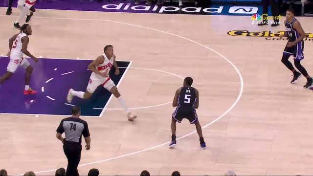 【2024年01月06日 猛龙vs国王集锦】闪转腾挪骗过众人 福克斯突破欧洲步上篮打进