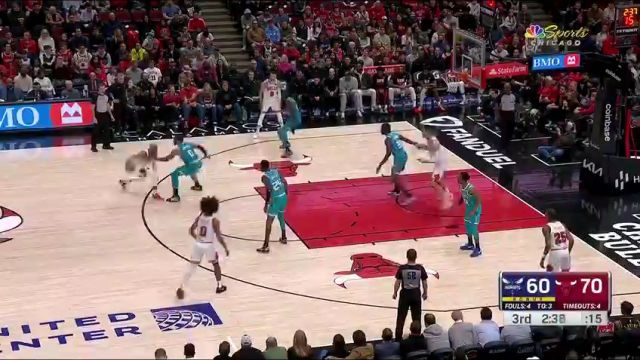 【2024年01月06日】NBA常规赛：黄蜂vs公牛第3节中文解说录像回放