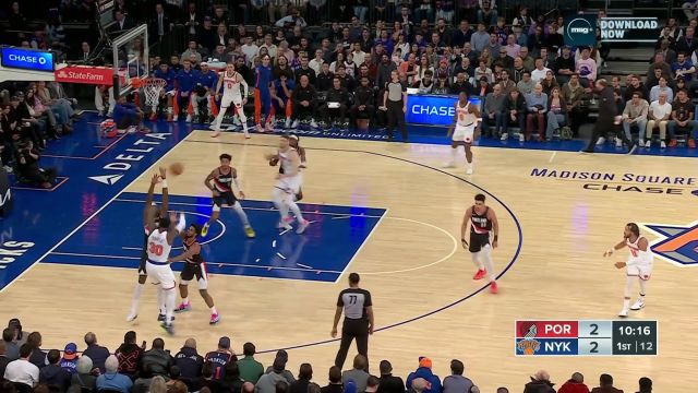 【2024年01月10日 开拓者vs尼克斯集锦】在尼克斯过得如鱼得水 阿奴诺比杀入篮下献上暴扣