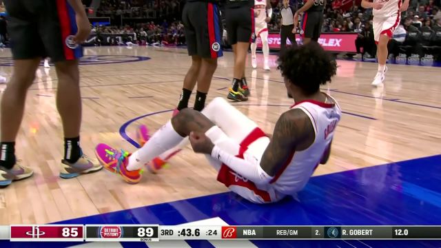 【2024年01月13日 火箭vs活塞集锦】艺高人胆大！格林翻山越岭空中大拉杆上篮打进还有加罚