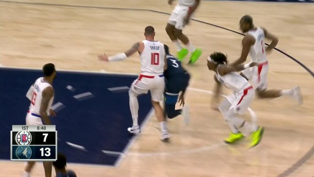 【2024年01月15日 快船vs森林狼集锦】小卡隔扣戈贝尔失败 转换进攻康利飚中反击三分