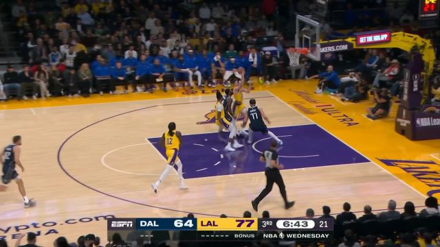 【2024年01月18日 独行侠vs湖人集锦】湖人一波打停独行侠！BIG胖激动不已怒唱《我要发疯》