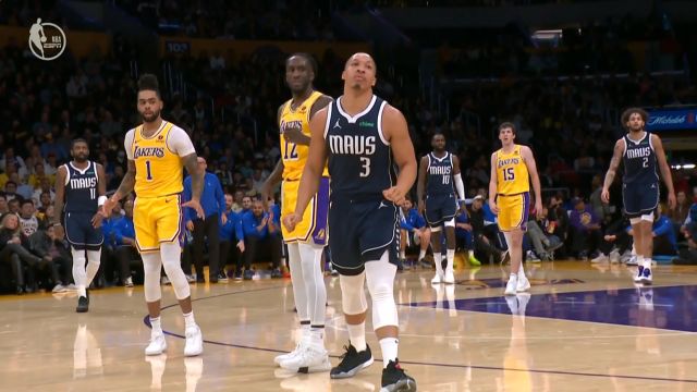 【2024年01月18日 独行侠vs湖人集锦】BIG胖：艾顿因家门口结冰未能赶到比赛现场，这世界九大奇迹，哈尔滨也没有这么夸张啊