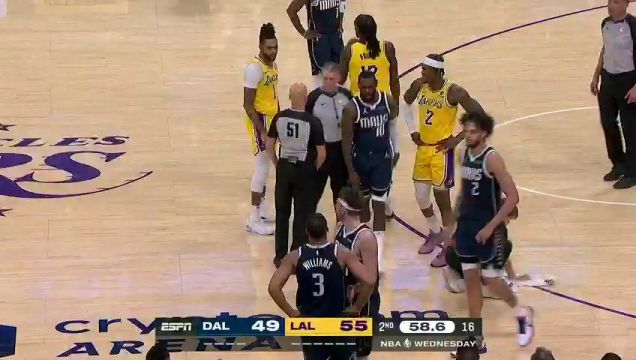 【2024年01月18日 独行侠vs湖人集锦】格威被搂倒攥紧拳头保持冷静 普林斯被判一级恶意