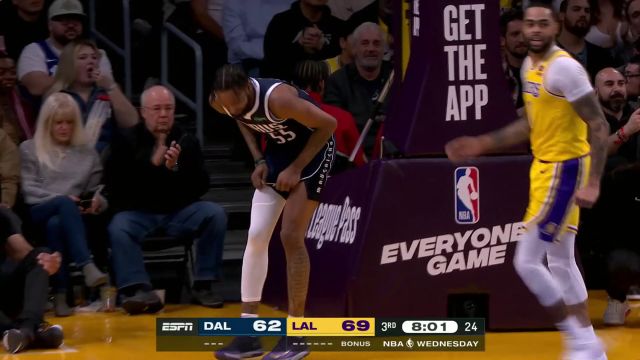 【2024年01月18日 独行侠vs湖人集锦】自家球筐更加熟悉 詹姆斯三分颠进分差再次拉开到2位数