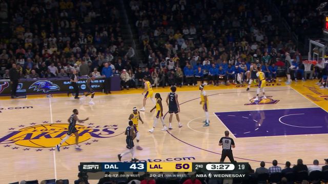 【2024年01月18日 独行侠vs湖人集锦】欧文声东击西妙传连线 莱夫利空切进场接球扣篮一气呵成