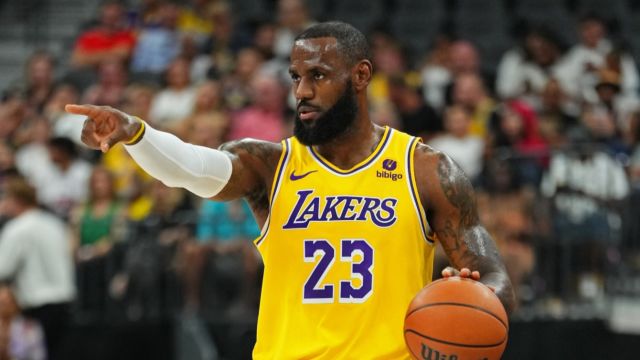 【2024年01月24日 湖人vs快船集锦】湖人官方：詹姆斯因脚踝伤势缺席明日洛城德比