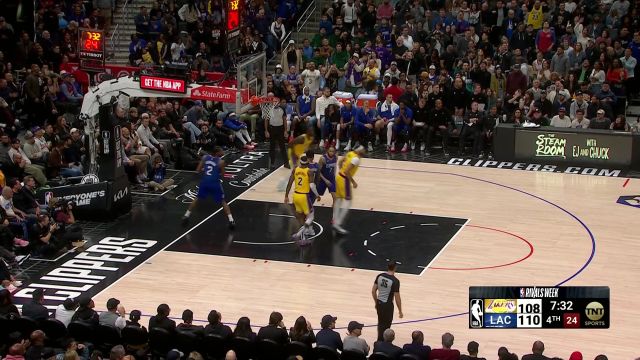 【2024年01月24日 湖人vs快船集锦】同为左手将间的了解！拉塞尔积极回防送快攻篮下的哈登无情大帽