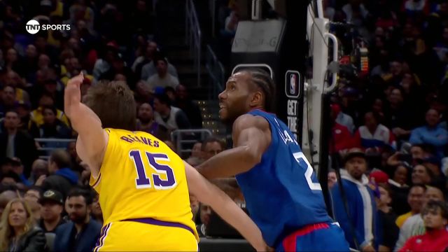 【2024年01月24日 湖人vs快船集锦】绝对的身体优势！哈登长传莱昂纳德篮下顶着里夫斯防守打进2+1