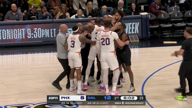 【2024年01月25日 太阳vs独行侠集锦】格威撞倒杜兰特随后挑衅发生冲突 努尔基奇将其推飞 三人各吃一T