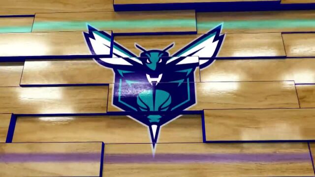 【2024年01月30日 尼克斯vs黄蜂集锦】拉都拉不住！黄蜂主帅暴怒狂骂裁判  直接被驱逐