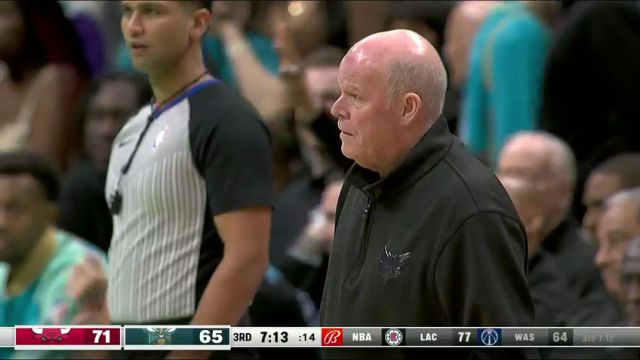 【2024年02月01日】NBA常规赛：公牛vs黄蜂第3节中文解说录像回放