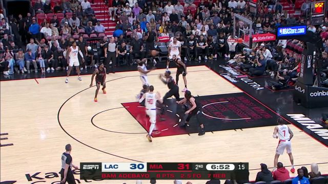 【2024年02月05日 快船vs热火集锦】哈登突破分球切到好处 科费底角张弓搭箭轻松命中