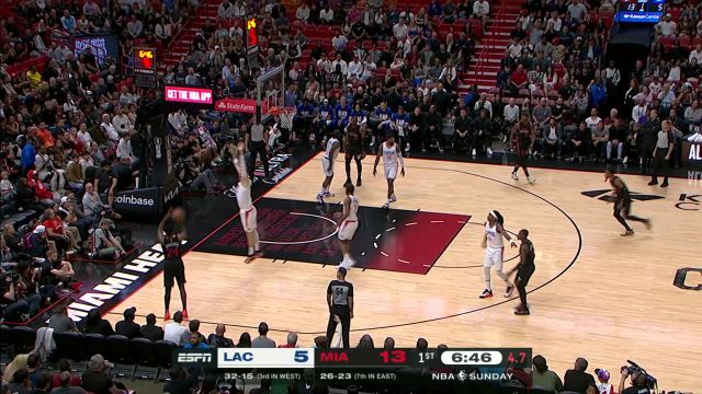 【2024年02月05日 快船vs热火集锦】罗齐尔击鼓传花送妙传 海史密斯底角接球三分正中靶心