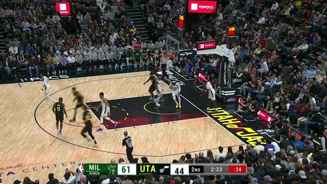 【2024年02月05日 雄鹿vs爵士集锦】机会留给有准备的人！塞克斯顿上篮球被切掉科林斯顺势暴扣一气呵成