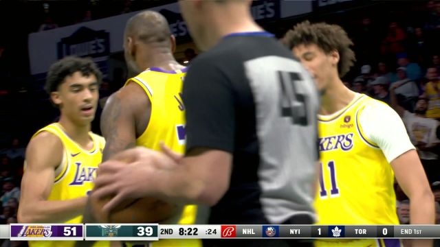 【2024年02月06日 湖人vs黄蜂集锦】挂筐隔扣大秀肌肉！老詹劲爆隔扣打进加罚