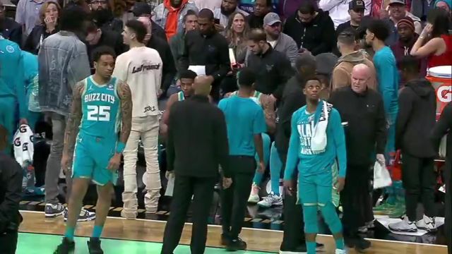 【2024年02月06日】湖人vs黄蜂英文原声全场录像回放