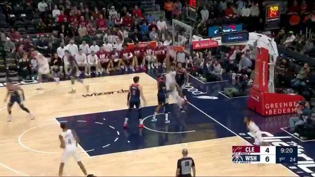 【2024年02月08日 骑士vs奇才集锦】加兰加足马力就是强突 回传喂饼助攻阿伦轻松扣进