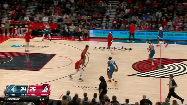 【2024年02月14日 森林狼vs开拓者集锦】体前变向突破防线 爱德华兹无惧防守突破上篮打成2+1