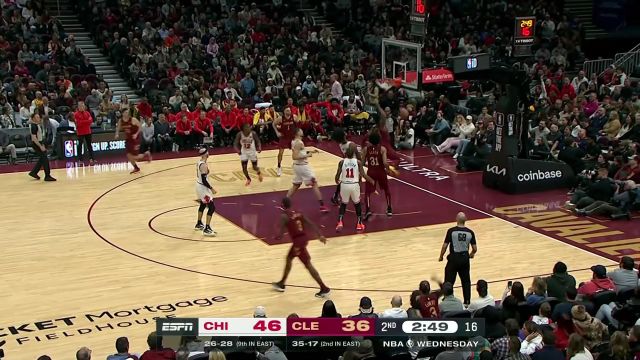 【2024年02月15日 公牛vs骑士集锦】蛟龙潜匿隐苍波！米切尔人缝闪转腾挪单手劈扣碾压禁区