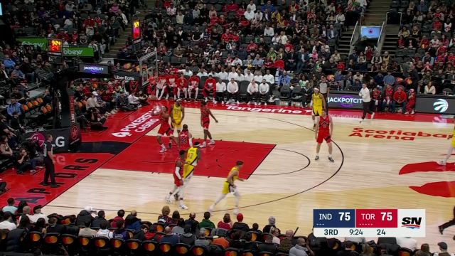 【2024年02月15日 步行者vs猛龙集锦】秀起高难度动作！西亚卡姆转身高难度后仰稳稳命中