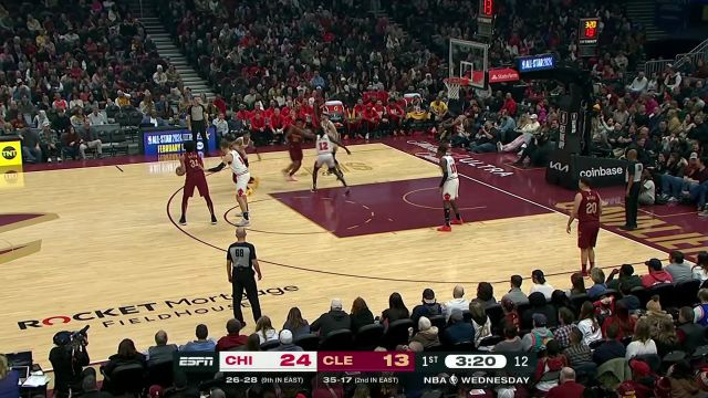 【2024年02月15日 公牛vs骑士集锦】艺高人胆大！米切尔弧顶骑马射箭命中高难度3+1