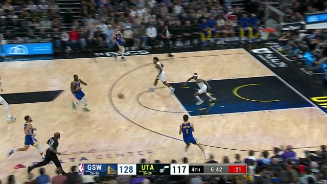 【2024年02月16日 勇士vs爵士集锦】神兵天降！克莱追身三分弹框而出 小佩顿后发先至大力补扣