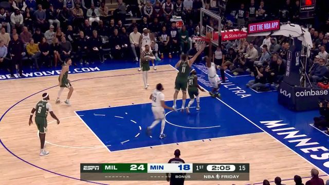 【2024年02月24日 雄鹿vs森林狼集锦】就是这么强硬！唐斯乱军从中强起上篮打成2+1