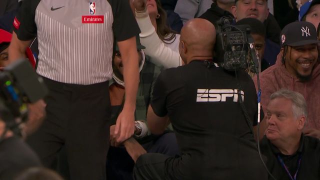 【2024年02月25日 凯尔特人vs尼克斯集锦】真正的纽约大佬！安东尼携妻子现身麦迪逊广场花园观赛