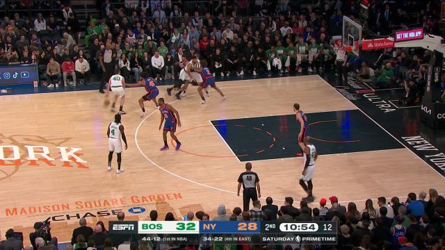 【2024年02月25日 凯尔特人vs尼克斯集锦】塔图姆撤步中投稳稳命中 随后助攻队友堪称全能