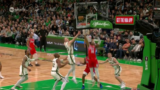 【2024年02月28日 76人vs凯尔特人集锦】平地起惊雷！马克西抛投弹筐而出 康西尔原地暴起补扣终结