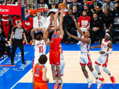 150帽+100三分成历史首人：霍姆格伦隔扣申京太狠 文班ROY真不稳