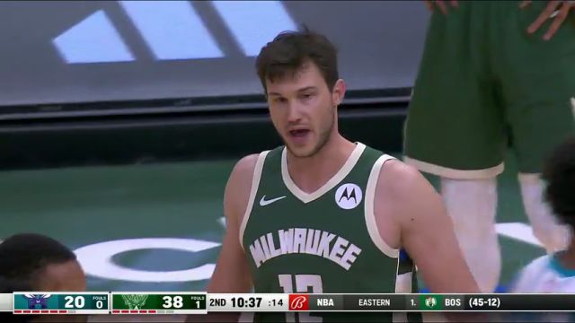 【2024年02月28日】黄蜂vs雄鹿英文原声全场录像回放