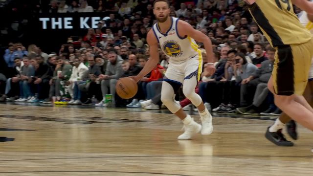 【2024年03月02日 勇士vs猛龙集锦】打过球都懂的的痛！巴恩斯接球戳手径直跑回更衣室