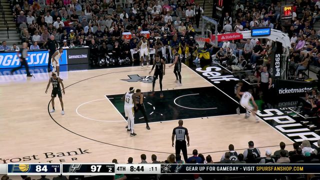 【2024年03月04日 步行者vs马刺集锦】比赛悬念升级！步行者轰出13-1的进攻高潮将分差追至仅差1分