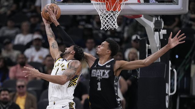 【2024年03月04日 步行者vs马刺集锦】步行者105-117马刺 文班亚马砍下31分填满数据栏率队取胜