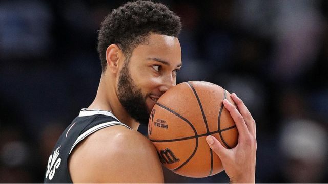 【2024年03月05日 灰熊vs篮网集锦】西蒙斯左下背部神经压迫缺战灰熊！本赛季仅打15场，合同还剩2年7800万