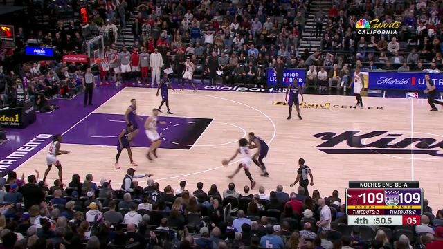 【2024年03月05日 公牛vs国王集锦】名字里有科比绝对不一般！怀特直杀篮下无视防守强硬上篮打进