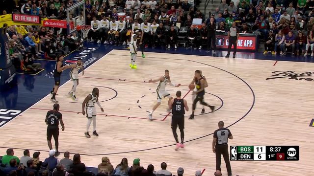 【2024年03月08日 凯尔特人vs掘金集锦】完全无视防守！约基奇强突篮下撞飞波尔津吉斯一飞冲天暴扣得手