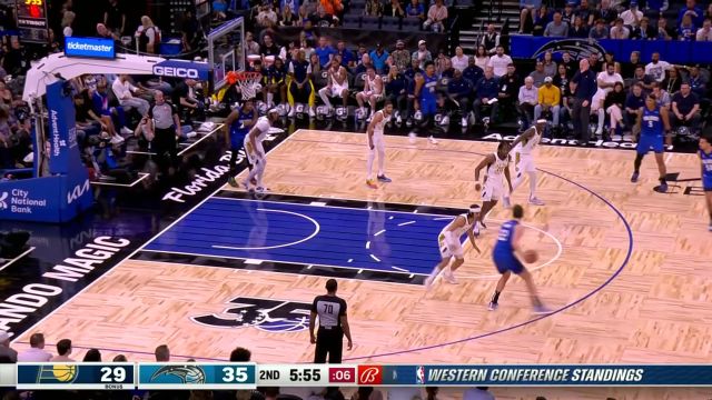 【2024年03月11日 步行者vs魔术集锦】展示个人绝对能力！小瓦对位单打转身抛投让防守毫无办法