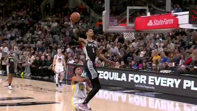 【2024年03月12日 勇士vs马刺集锦】文班精准预判长臂拦截 甩开大步举火烧天重重锤击