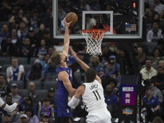 雄鹿惨负国王35分：字母哥30+13 小萨连47场两双队史第一创纪录