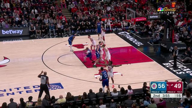 【2024年03月15日 快船vs公牛集锦】能起到定海神针的作用 莱昂纳德翻身中投应声入网