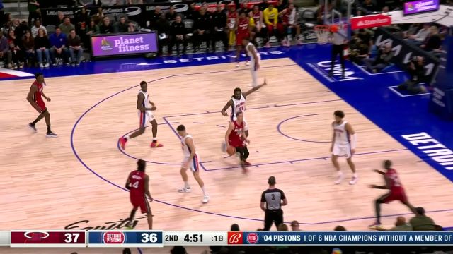 【2024年03月18日 热火vs活塞集锦】诠释何为神射手！邓罗弧顶三分接球就投篮球应声入网